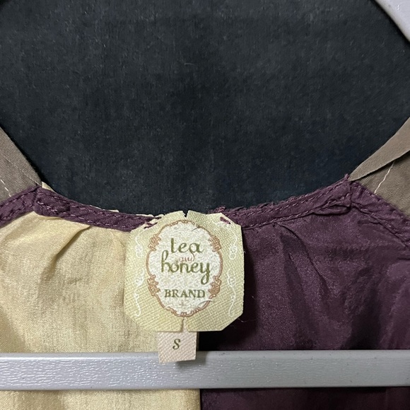 Tea & Honey Silk Color Block Tank Top 🌵S - Picture 2 of 9